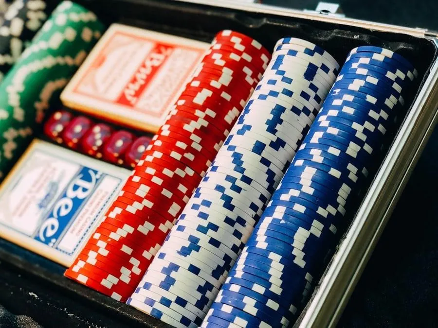 Dice-Cards-and-Chips-Set